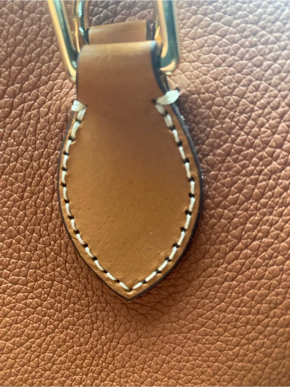 Dooney & Bourke Caramel Tan Pebble Leather Sorrento 20 with Gold Hardware